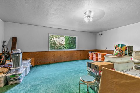 Tiny photo for 2500 Capital Avenue, Medford, OR 97504 (MLS # 220211109)