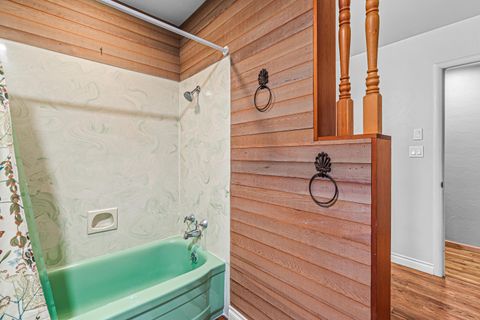 Tiny photo for 2500 Capital Avenue, Medford, OR 97504 (MLS # 220211109)