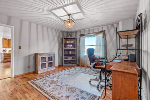 Tiny photo for 2500 Capital Avenue, Medford, OR 97504 (MLS # 220211109)