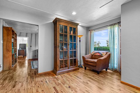 Tiny photo for 2500 Capital Avenue, Medford, OR 97504 (MLS # 220211109)