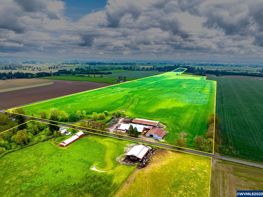 Great opportunity to own a productive irrigated farm near Dayton and McMinnville. The soils on this farm are capable of growing almost any crop typically grown in the Willamette Valley. Palmer Creek and an irrigation well, which produces 480 gallons per minute, provide for most of the water rights. The surrounding farms all grow high-value crops such as blueberries, hazelnuts, row crops, and dairy forage. Most of the large outbuildings are in good working condition.