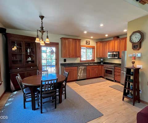 Tiny photo for 53556 Kokanee Way, La Pine, OR 97739 (MLS # 220225715)