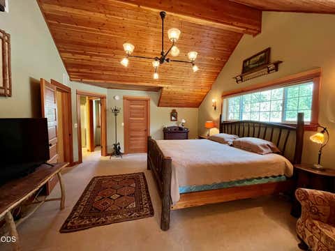 Tiny photo for 53556 Kokanee Way, La Pine, OR 97739 (MLS # 220225715)