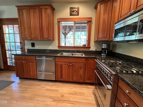 Tiny photo for 53556 Kokanee Way, La Pine, OR 97739 (MLS # 220225715)