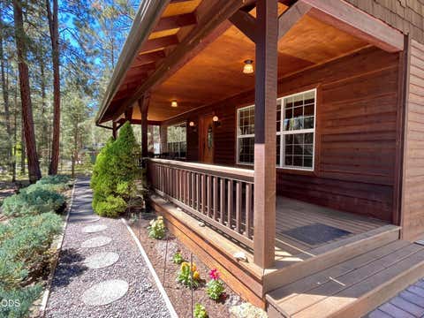 Tiny photo for 53556 Kokanee Way, La Pine, OR 97739 (MLS # 220225715)