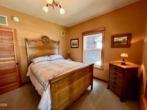 Tiny photo for 53556 Kokanee Way, La Pine, OR 97739 (MLS # 220225715)