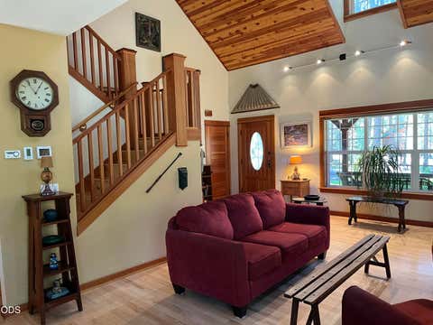 Tiny photo for 53556 Kokanee Way, La Pine, OR 97739 (MLS # 220225715)