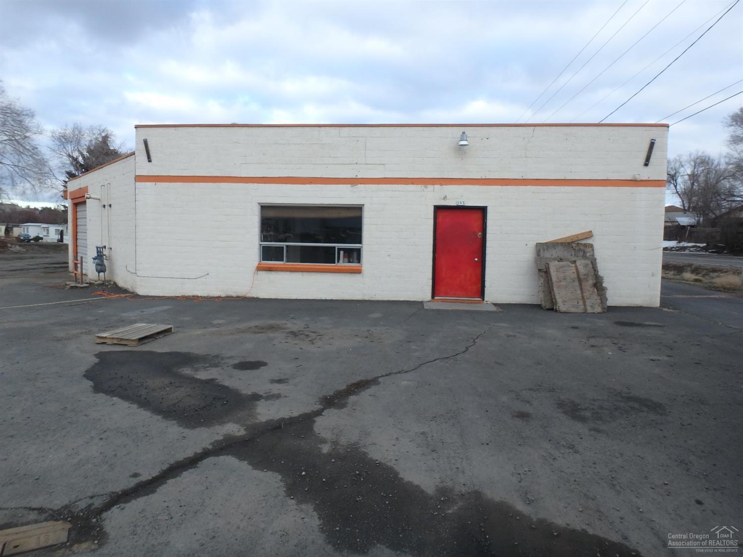 Railroad - Commercial Lease