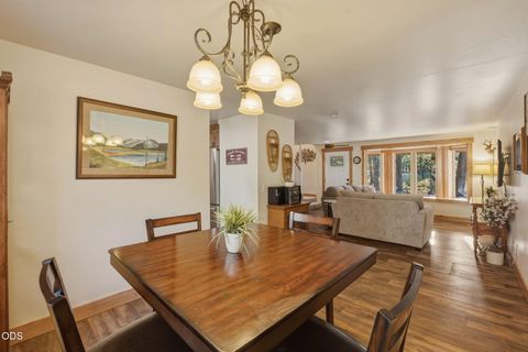 Tiny photo for 14907 Snafflebit, Sisters, OR 97759 (MLS # 220225405)
