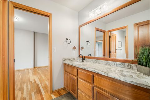 Tiny photo for 57692 Vine Maple Lane #17, Sunriver, OR 97707 (MLS # 220211986)