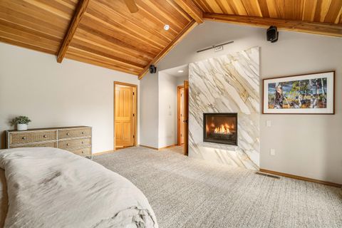 Tiny photo for 57692 Vine Maple Lane #17, Sunriver, OR 97707 (MLS # 220211986)