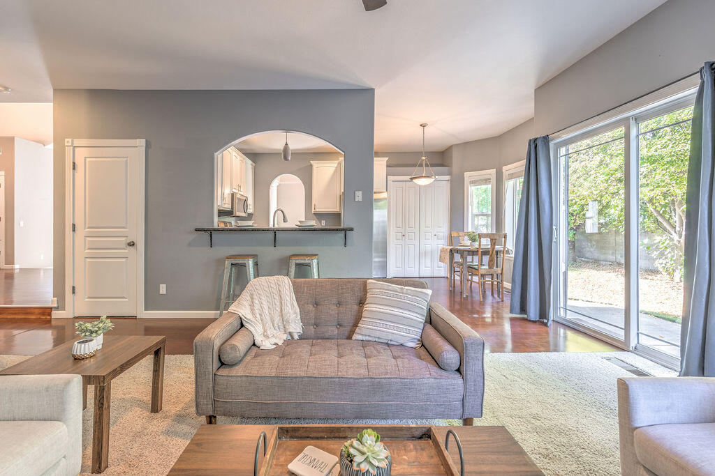 Oak Tree - Residential