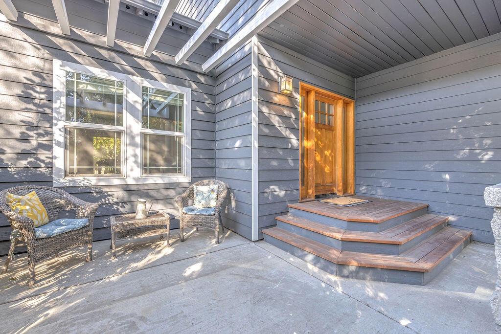 Oak Tree - Residential