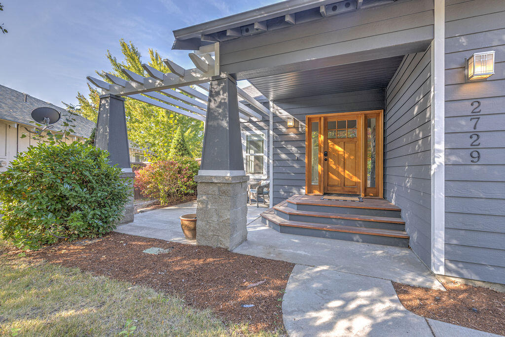 Oak Tree - Residential