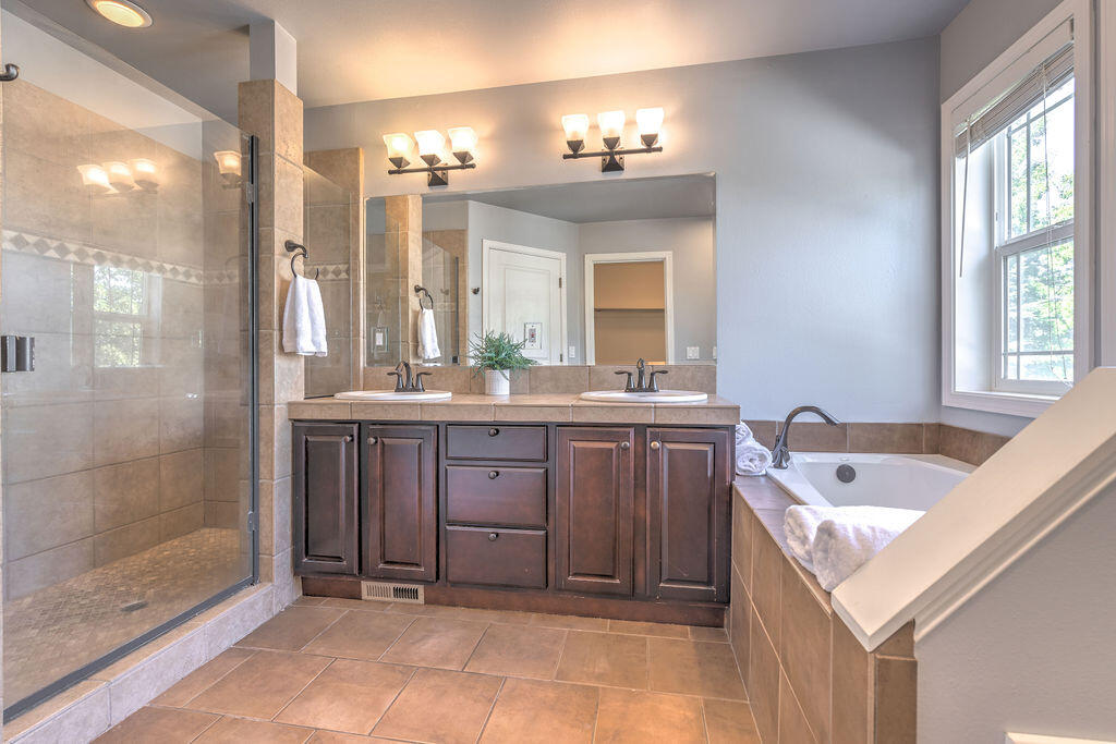 Oak Tree - Residential