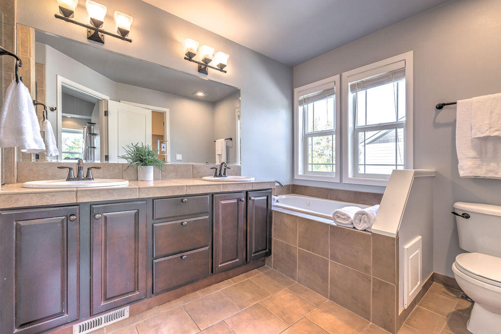 Oak Tree - Residential