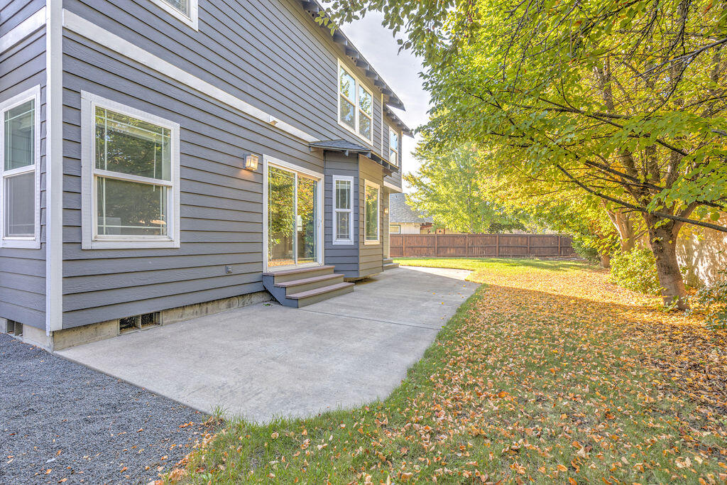 Oak Tree - Residential