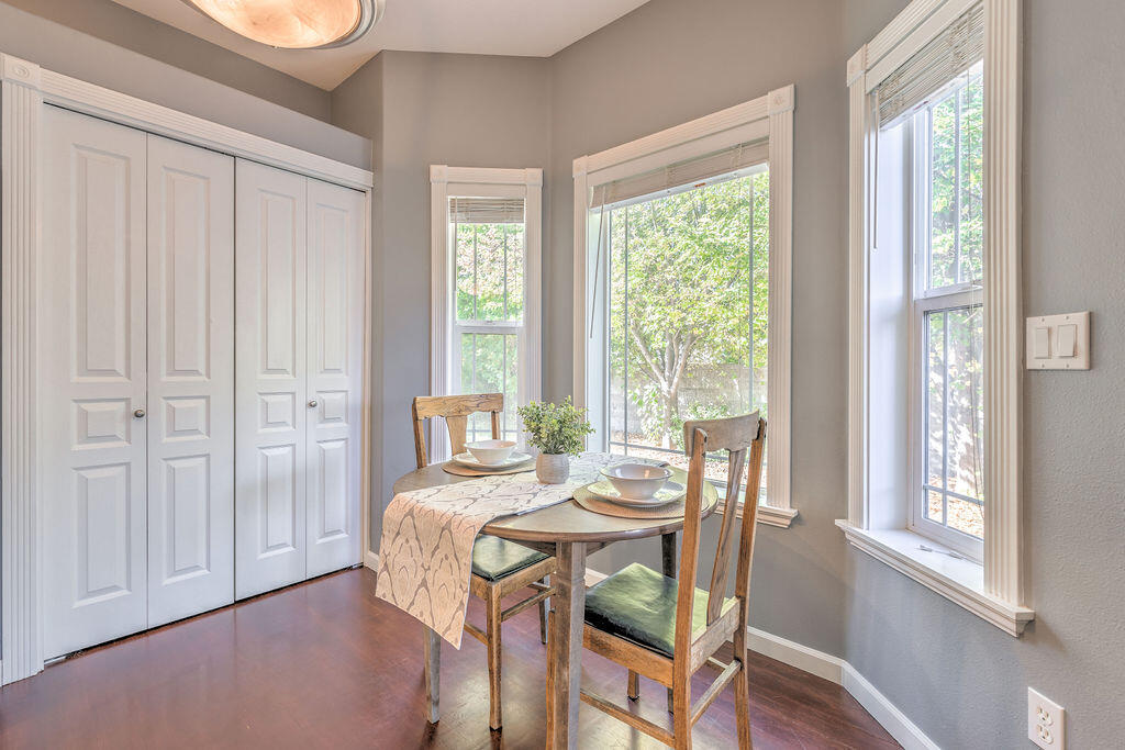 Oak Tree - Residential