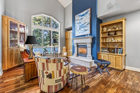 Tiny photo for 2729 NW Havre Court, Bend, OR 97703 (MLS # 220212364)