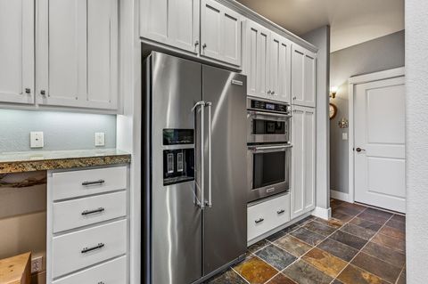 Tiny photo for 2729 NW Havre Court, Bend, OR 97703 (MLS # 220212364)