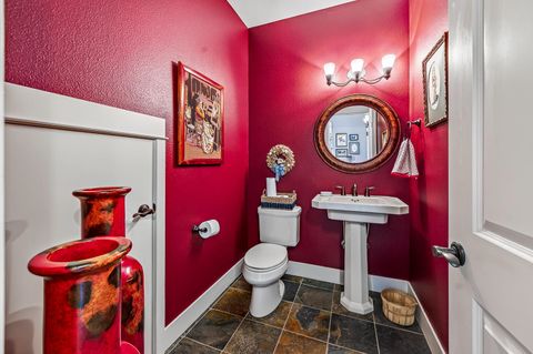 Tiny photo for 2729 NW Havre Court, Bend, OR 97703 (MLS # 220212364)