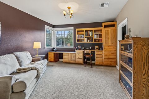 Tiny photo for 2729 NW Havre Court, Bend, OR 97703 (MLS # 220212364)