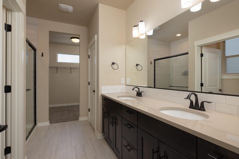 Tiny photo for 51844 Hollinshead Place, La Pine, OR 97739 (MLS # 220207423)