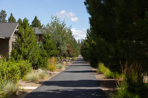 Tiny photo for 51844 Hollinshead Place, La Pine, OR 97739 (MLS # 220207423)