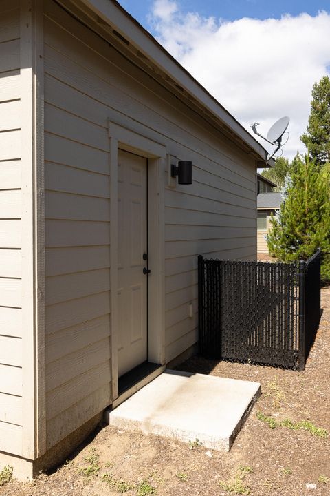 Tiny photo for 51844 Hollinshead Place, La Pine, OR 97739 (MLS # 220207423)