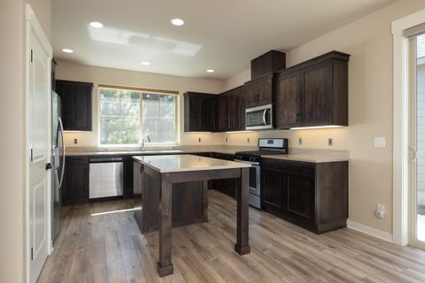 Tiny photo for 51844 Hollinshead Place, La Pine, OR 97739 (MLS # 220207423)