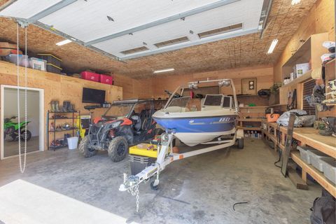 Tiny photo for 512 Bonnie Lane, Grants Pass, OR 97527 (MLS # 220210655)