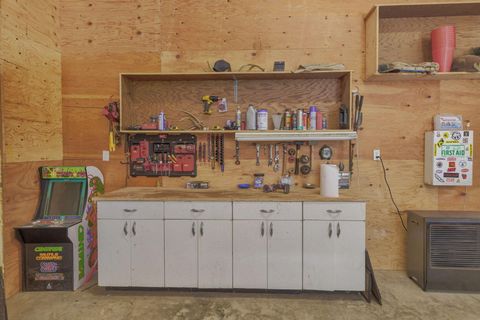 Tiny photo for 512 Bonnie Lane, Grants Pass, OR 97527 (MLS # 220210655)