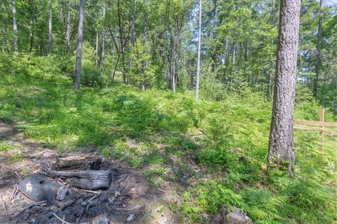 Tiny photo for 512 Bonnie Lane, Grants Pass, OR 97527 (MLS # 220210655)