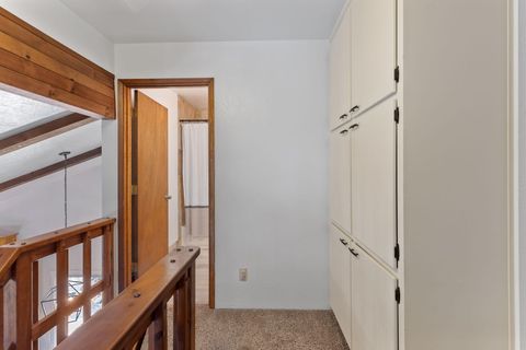 Tiny photo for 512 Bonnie Lane, Grants Pass, OR 97527 (MLS # 220210655)
