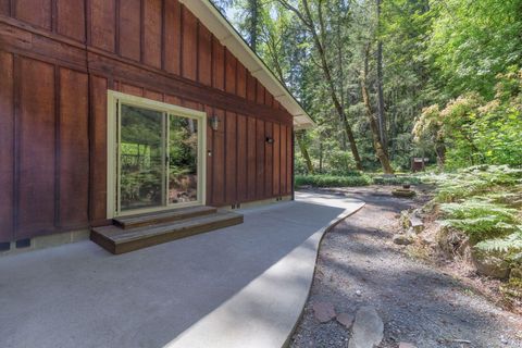 Tiny photo for 512 Bonnie Lane, Grants Pass, OR 97527 (MLS # 220210655)