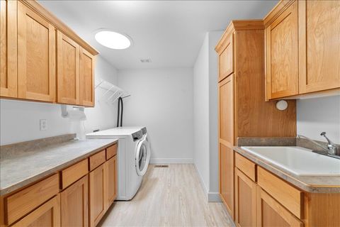 Tiny photo for 85 Morning Dove Trail, Eagle Point, OR 97524 (MLS # 220219559)