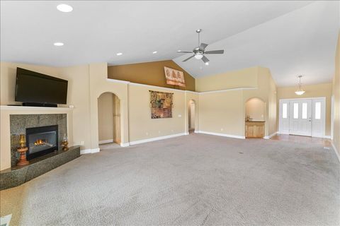 Tiny photo for 85 Morning Dove Trail, Eagle Point, OR 97524 (MLS # 220219559)