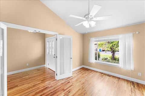 Tiny photo for 85 Morning Dove Trail, Eagle Point, OR 97524 (MLS # 220219559)