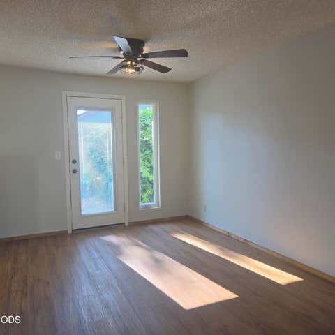 Tiny photo for 632 SW Sunwood Way, Grants Pass, OR 97526 (MLS # 220226965)