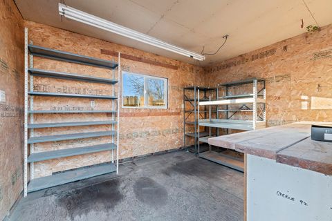 Tiny photo for 512 King Street, Medford, OR 97501 (MLS # 220214961)