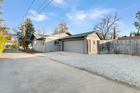 Tiny photo for 512 King Street, Medford, OR 97501 (MLS # 220214961)