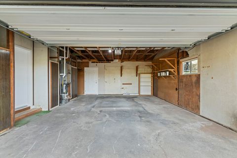 Tiny photo for 512 King Street, Medford, OR 97501 (MLS # 220214961)