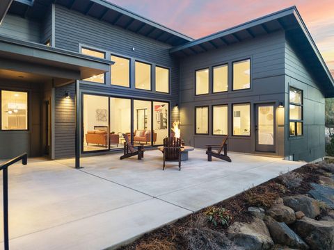 1971 NW Keenan Court Bend OR 97703