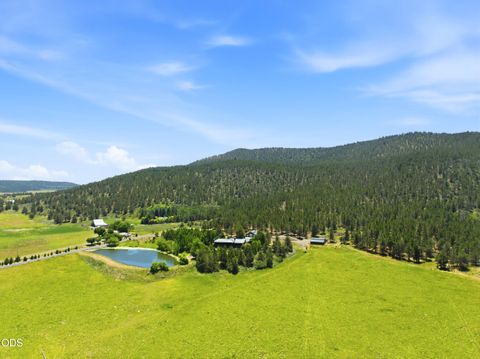 Tiny photo for 24624 Schaupp Road, Klamath Falls, OR 97603 (MLS # 220224332)