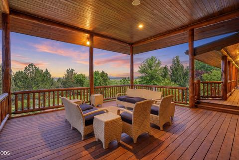 Tiny photo for 24624 Schaupp Road, Klamath Falls, OR 97603 (MLS # 220224332)