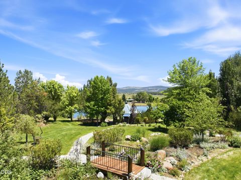 Tiny photo for 24624 Schaupp Road, Klamath Falls, OR 97603 (MLS # 220224332)