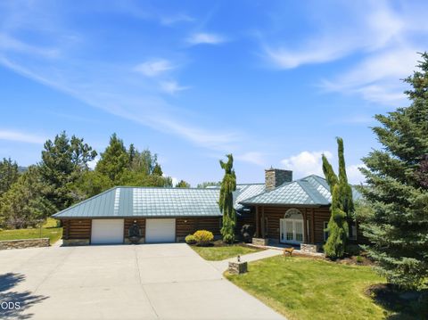 Tiny photo for 24624 Schaupp Road, Klamath Falls, OR 97603 (MLS # 220224332)