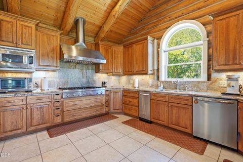 Tiny photo for 24624 Schaupp Road, Klamath Falls, OR 97603 (MLS # 220224332)