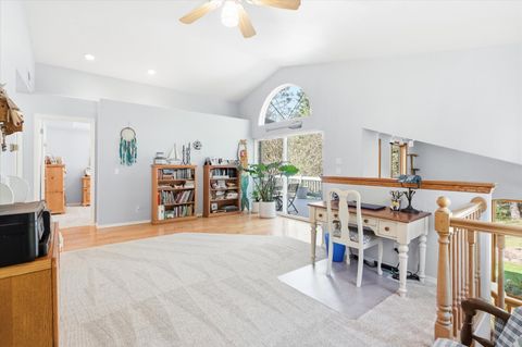 Tiny photo for 916 Ferry Road, Grants Pass, OR 97526 (MLS # 220217627)