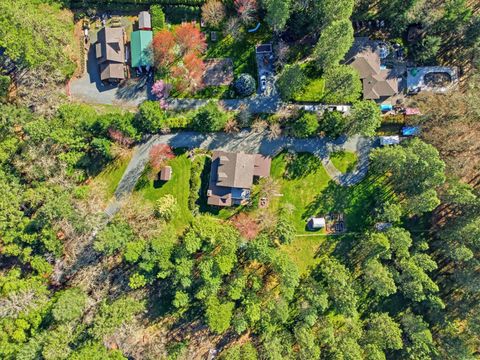 Tiny photo for 916 Ferry Road, Grants Pass, OR 97526 (MLS # 220217627)